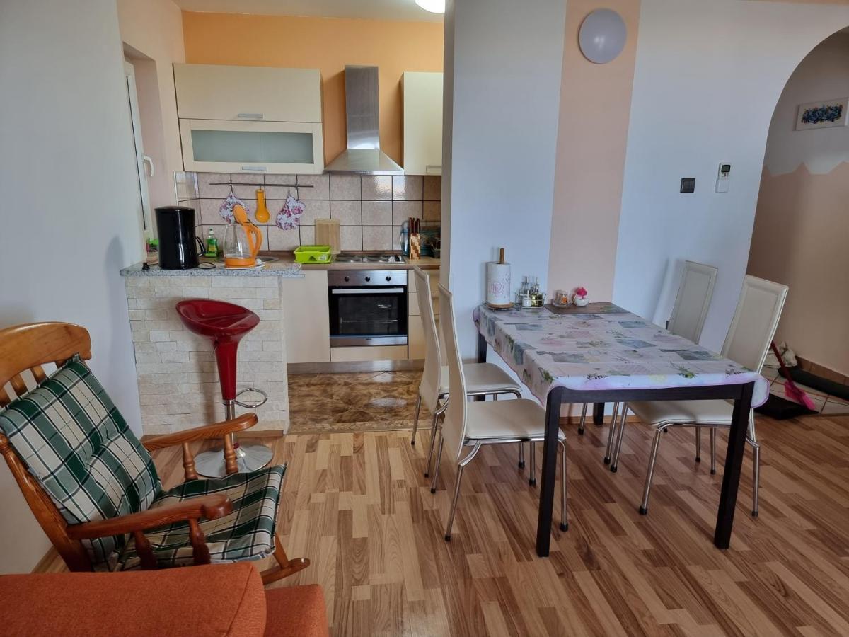 Apartments Katarina Smrika Exterior photo